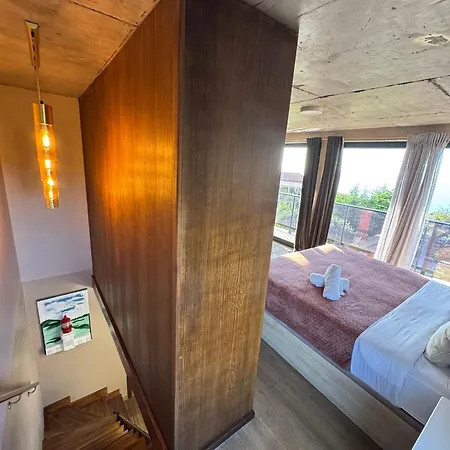 Victoria Ocean View Lodge