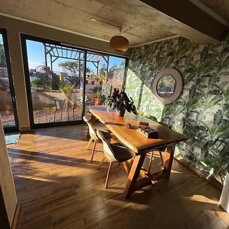 Victoria Ocean View Domek letniskowy *