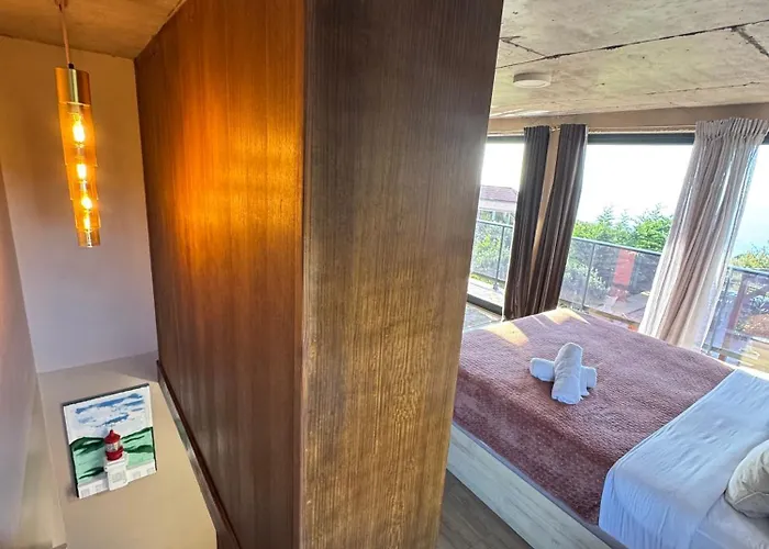 Victoria Ocean View Lodge